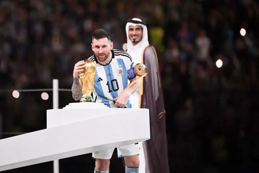 Oui, Lionel Messi doit présenter le trophée de Coupe du monde au Parc des Princes