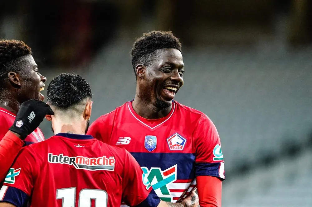 LOSC : Mohamed Bayo rigole de la chanson «<span style="font-size:50%">&nbsp;</span>Ricard<span style="font-size:50%">&nbsp;</span>» créée pour lui par les supporters lillois