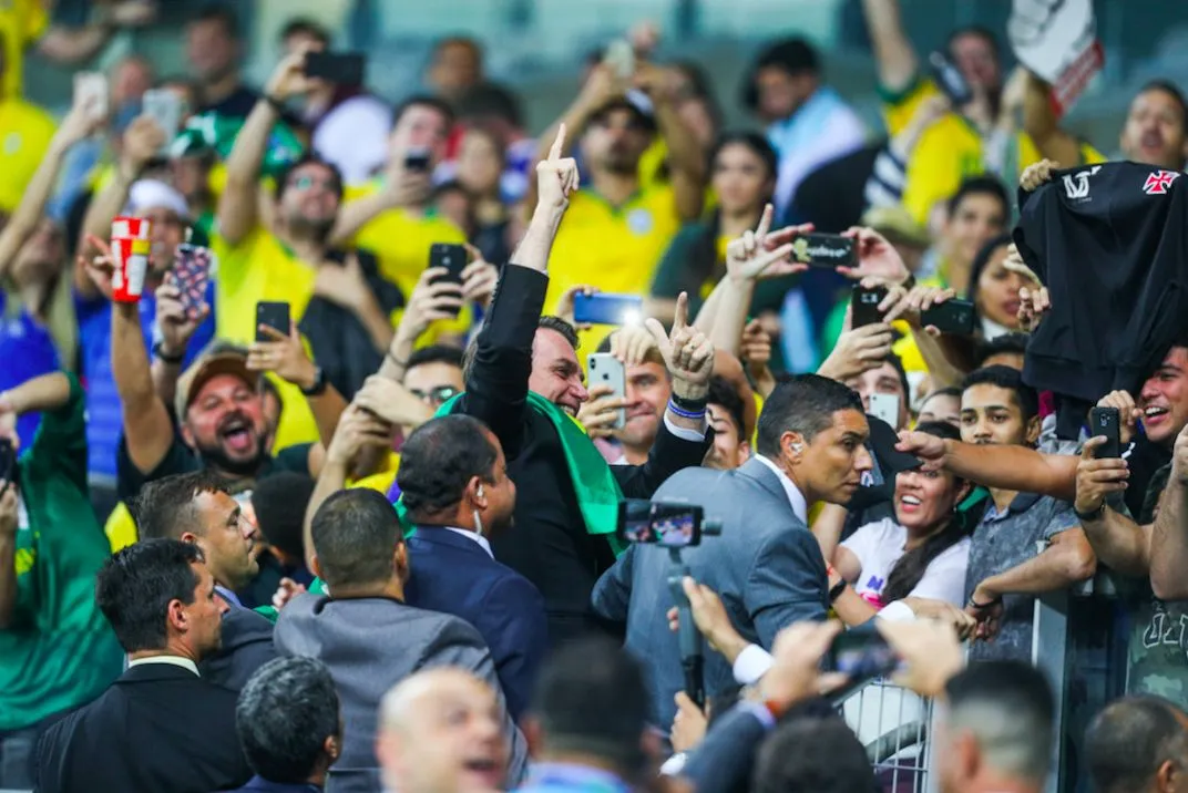 Comment le maillot de la Seleção est devenu le symbole des bolsonaristes