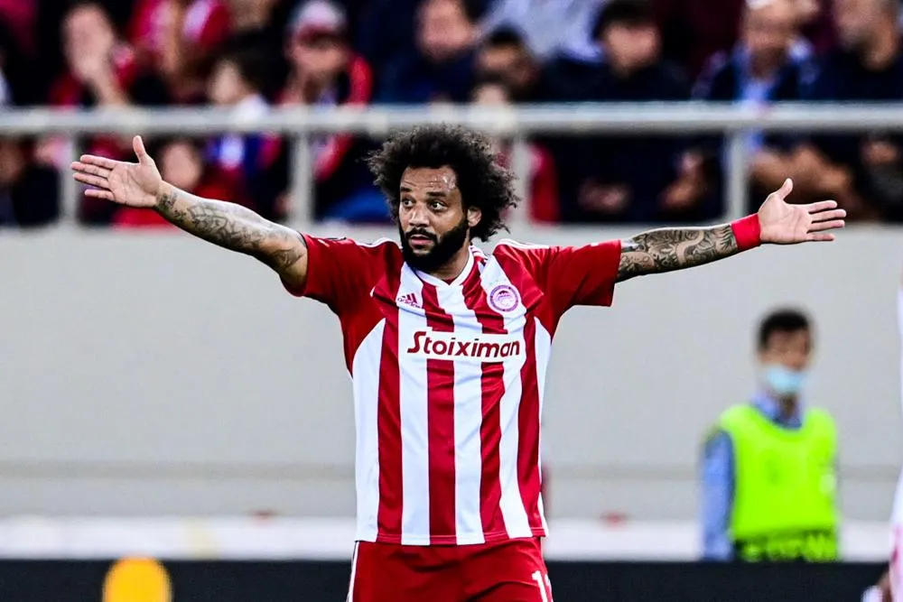 Marcelo régale en Grèce