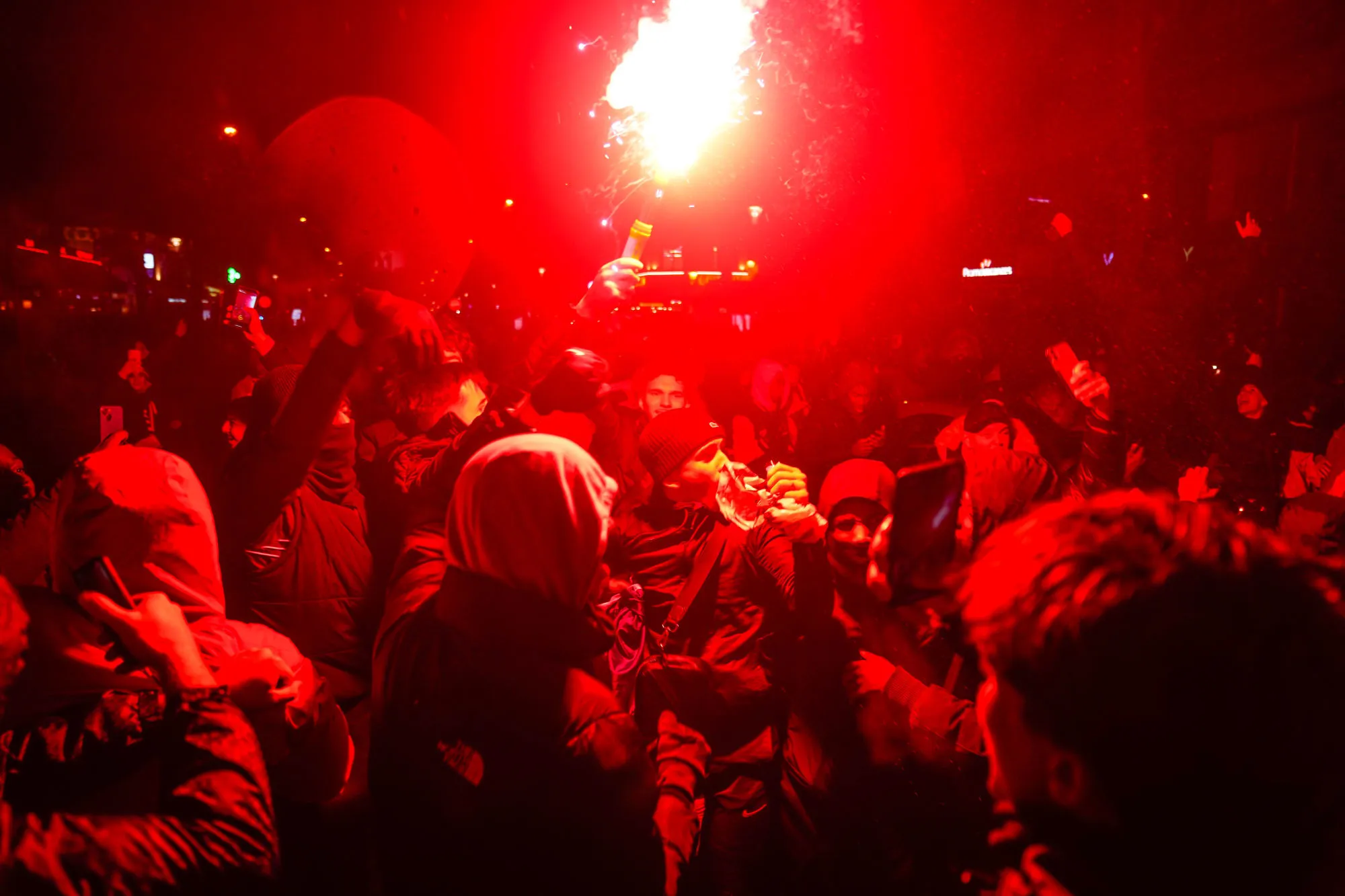 Des supporters corses célèbrent la victoire de l&rsquo;Argentine