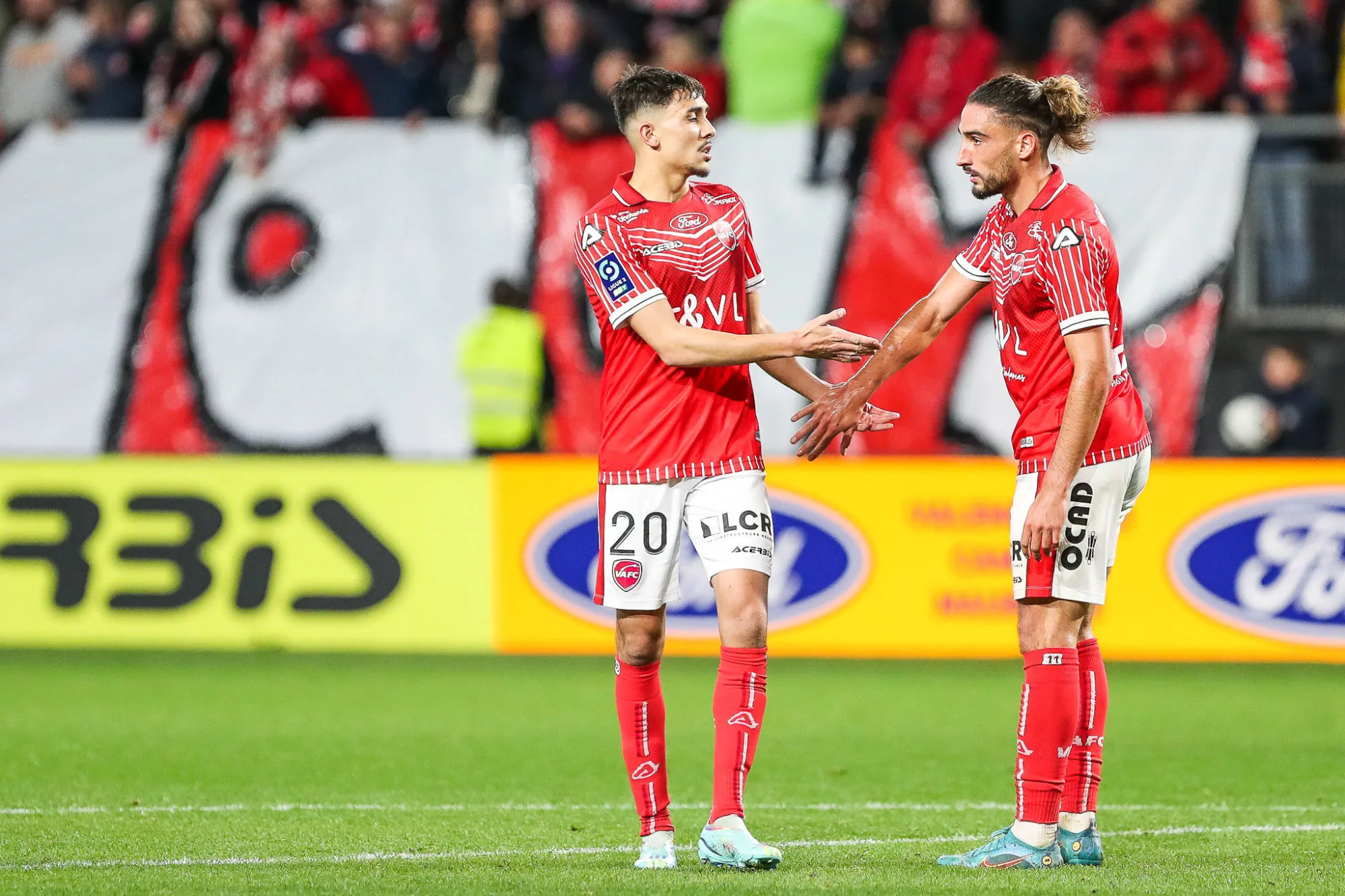 Pronostic Valenciennes Amiens : analyse, cotes et prono du match de Ligue 2