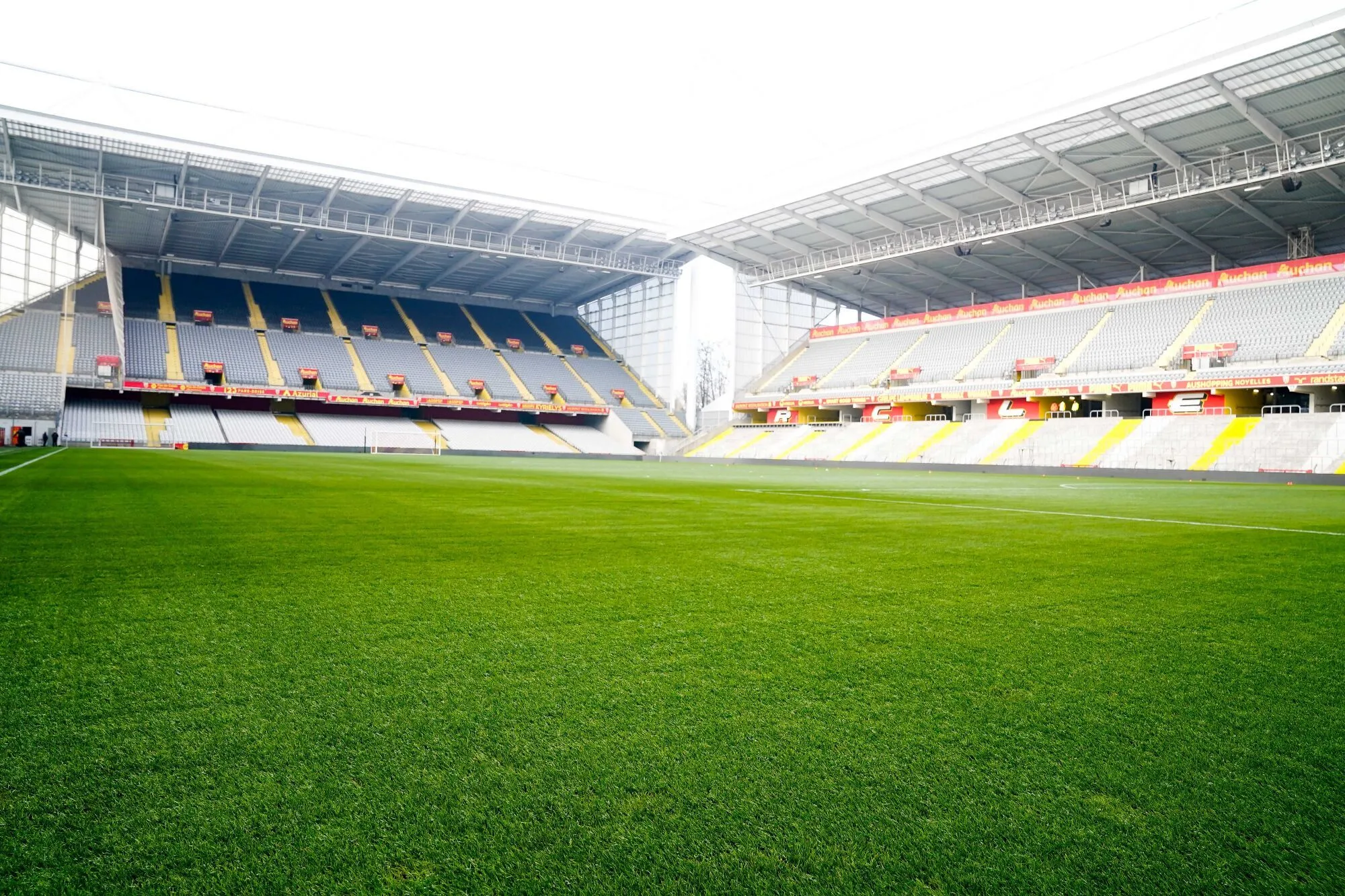 Un SDF de 23 ans a élu domicile à Bollaert avant de le cambrioler