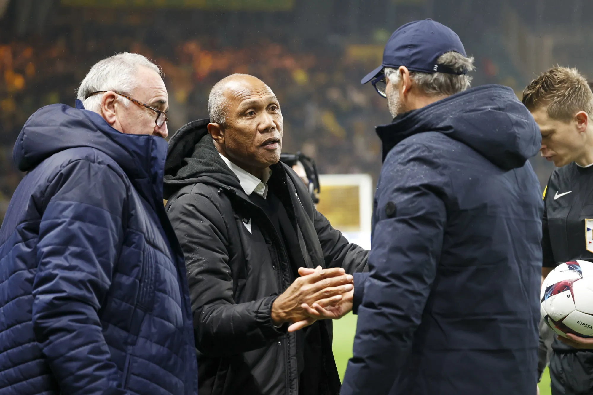 Kombouaré préfère croiser Blanc en vacances