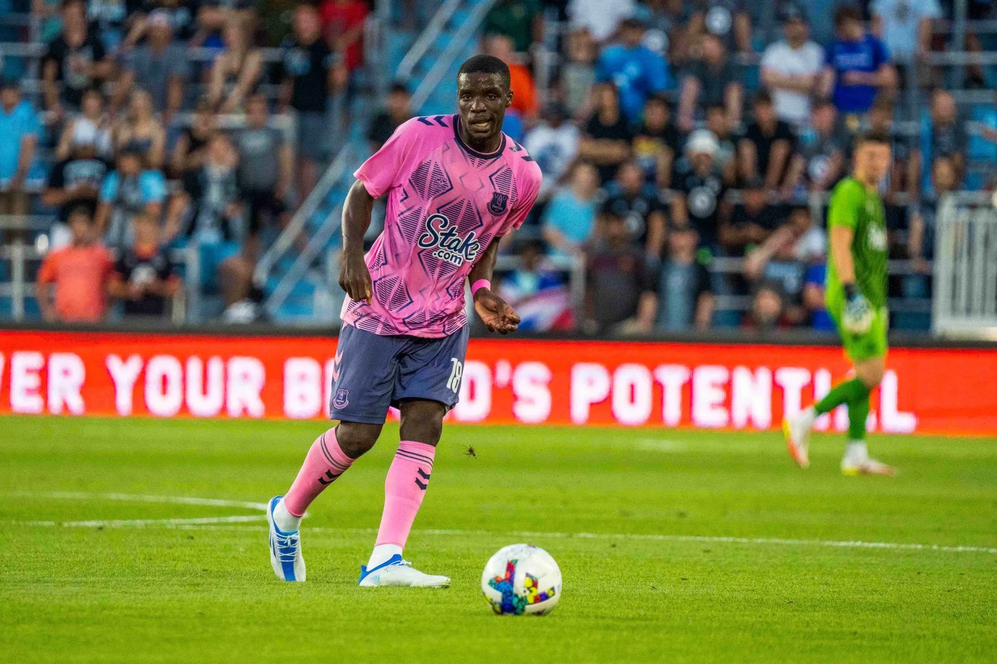 Du renfort pour les Verts, qui attirent Nkounkou et Bamba