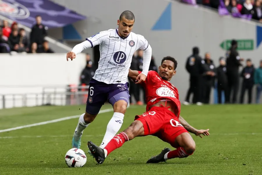 Brest accroche Toulouse