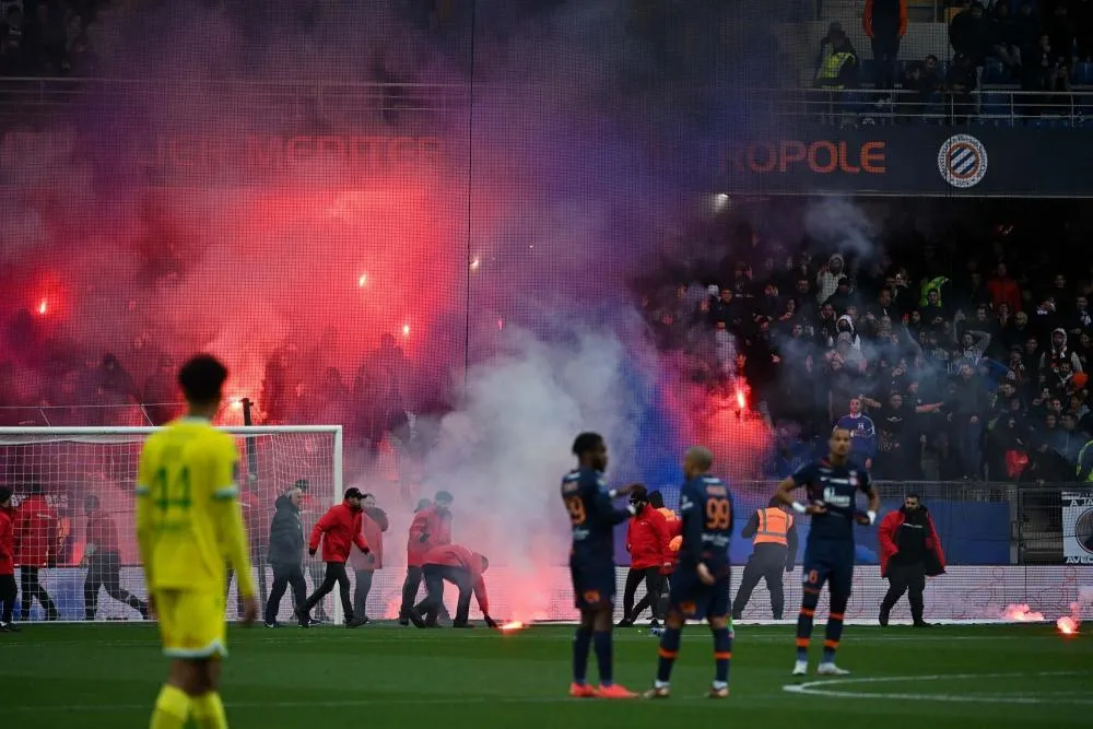 Ligue 1 : Montpellier-Nantes interrompu dix minutes après des jets de fumigènes sur la pelouse
