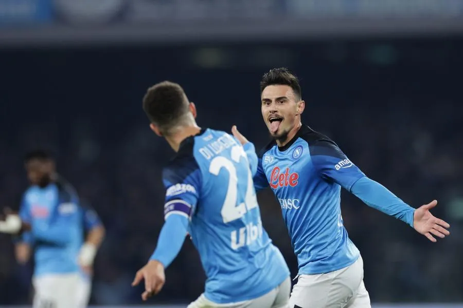 Le Napoli sort un maillot spécial pour la Saint-Valentin