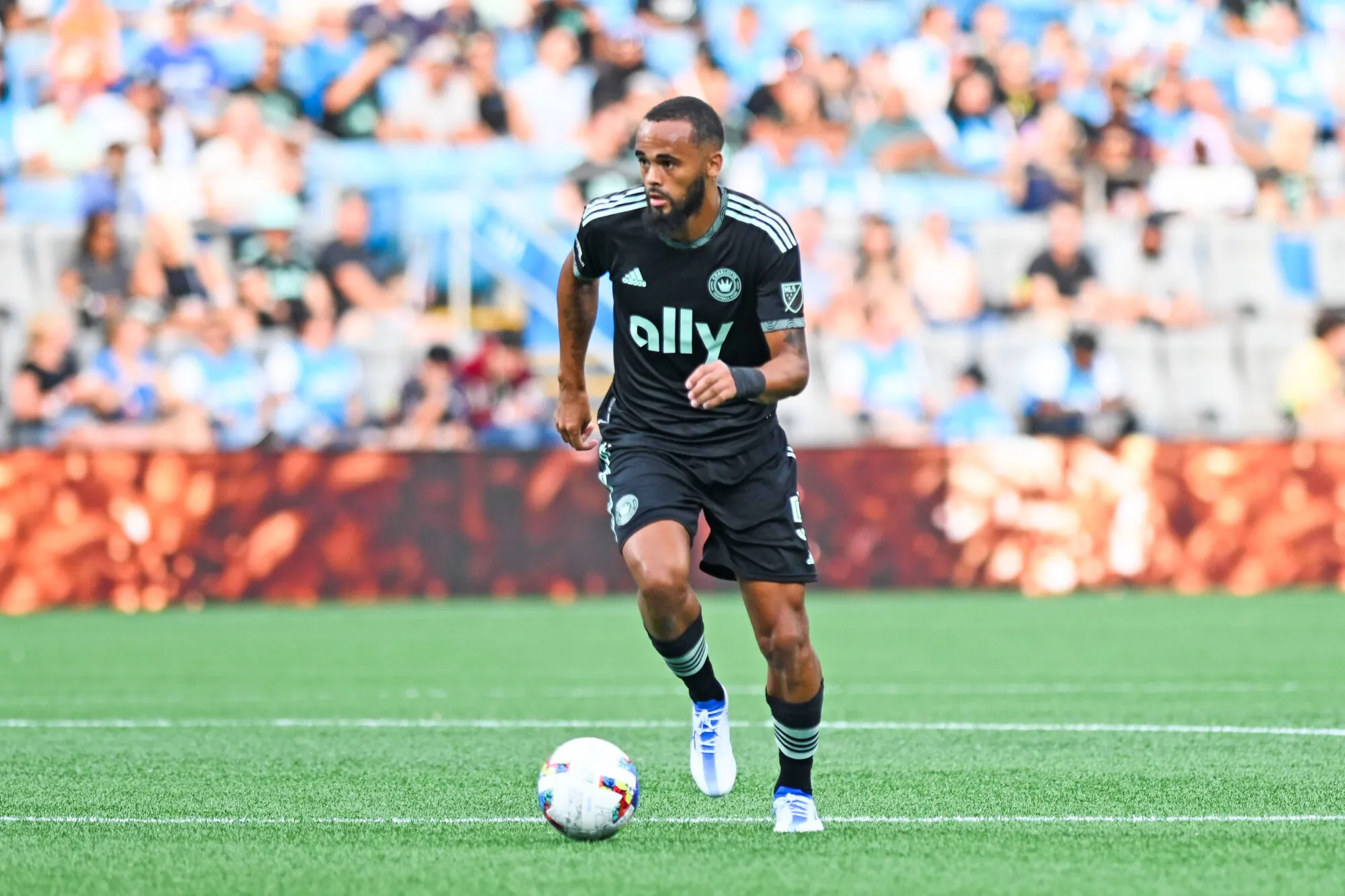 Ancien joueur de Tottenham, Anton Walkes est mort à 25 ans