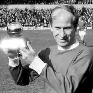Bobby Charlton au Cambodge