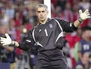 Nikopolidis : the boy next door