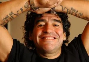 Maradona by himself !