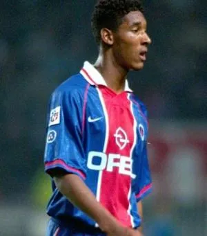 Anelka défend Kezman
