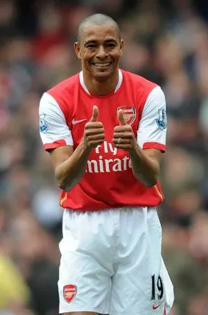 Gilberto Silva critique Arsenal
