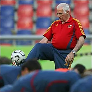 Le meilleur coach du monde est….