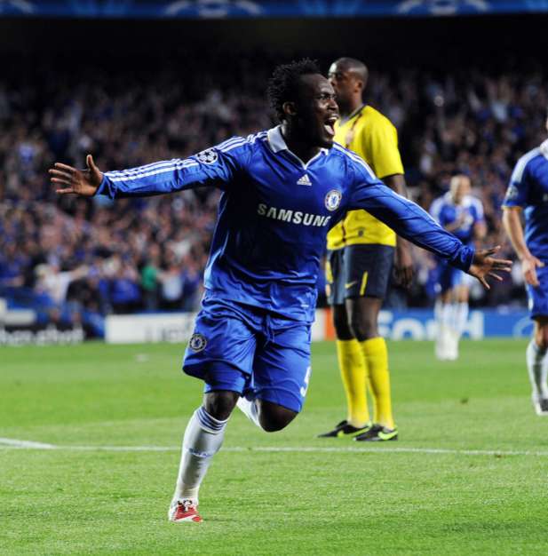 Le Real et le Barça sur Essien !