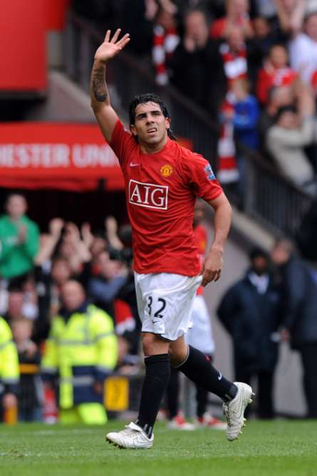 Manchester City: Tevez a signé