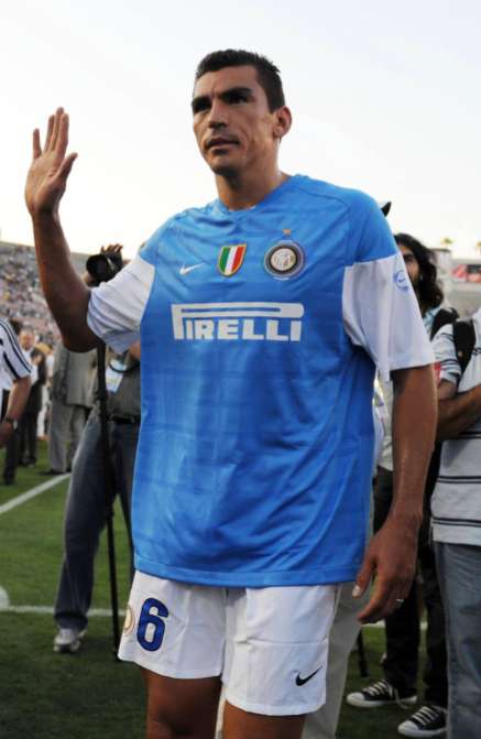 Lucio se croit au Barça