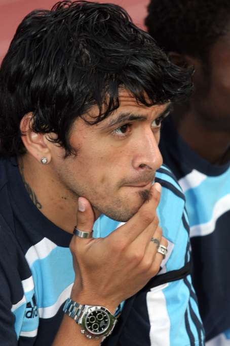 Lucho Gonzalez, la tuile