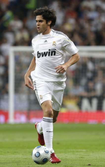 Kaka aime Milan à distance