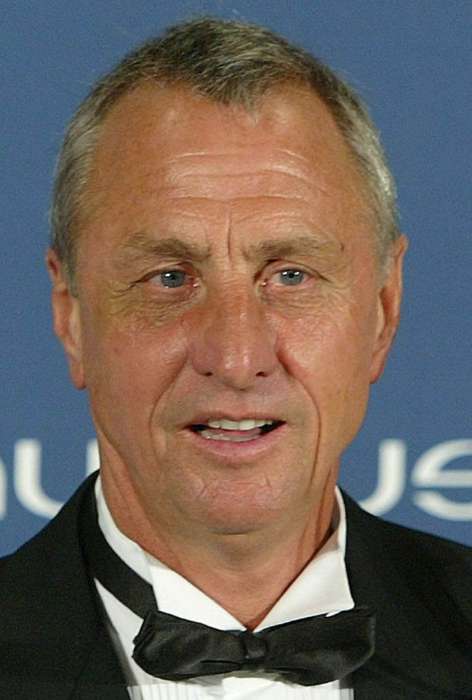 Cruyff critique le contrat de Messi