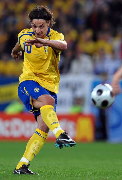 Zlatan allume le Danemark