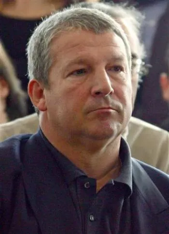 Courbis apostrophé en prison