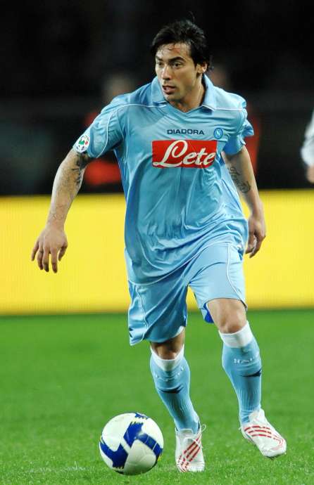 Lavezzi derrière Donadoni