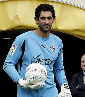 Diego Lopez pour remplacer Van der Sar ?