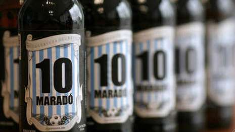 Maradona mis en bière