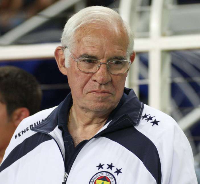 Villarreal a contacté Aragones