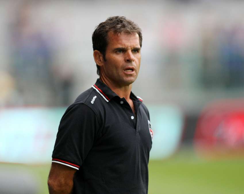 Ollé-Nicolle en veut à Faé