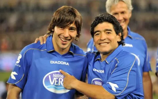 Maradona adoube Lavezzi