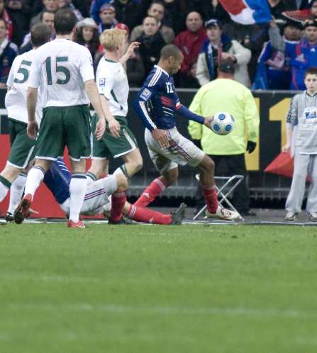 La FIFA passe la main