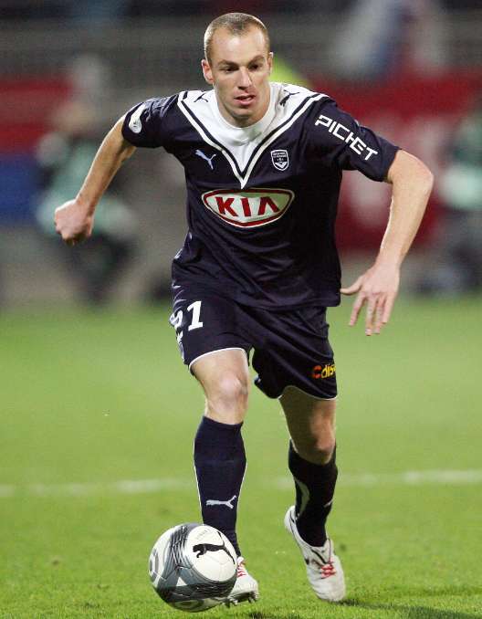 Chalmé suivi par Tottenham