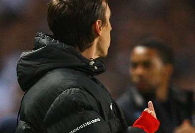 Neville, rangez ce doigt