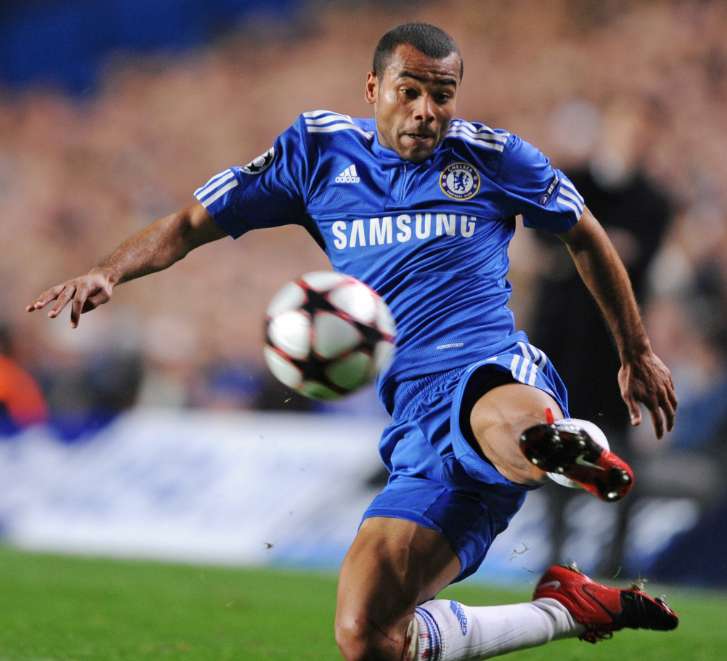 Ashley Cole à poil
