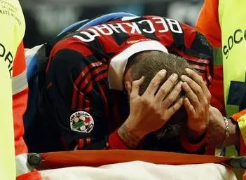 Déjoue-la comme Beckham…