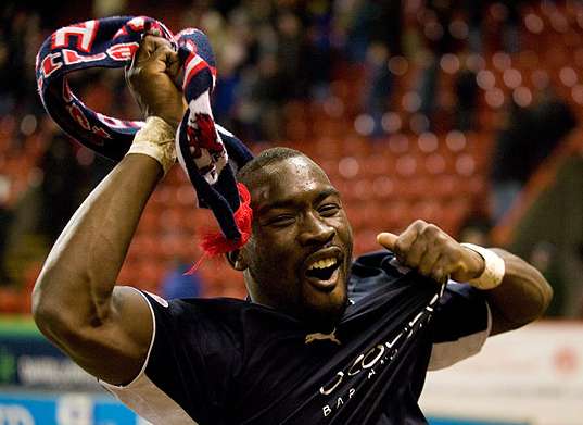 «Ma copine m&rsquo;a présenté mon agent»