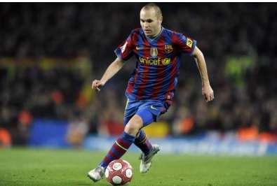 Iniesta prend un mois