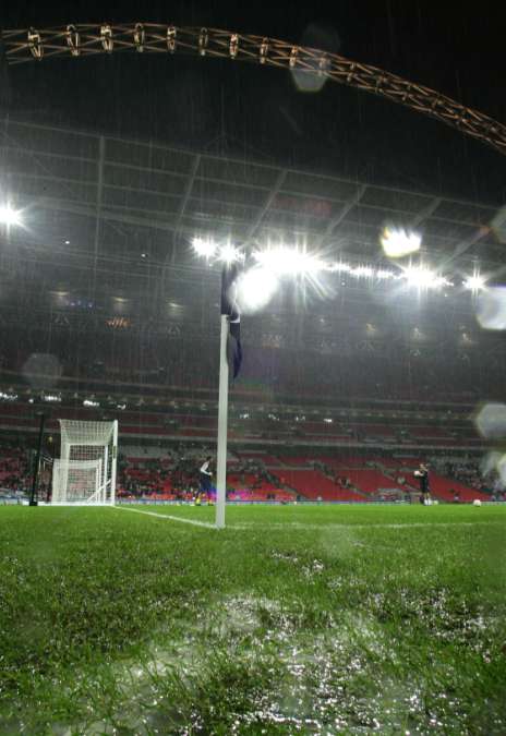 La pelouse de Wembley est nulle
