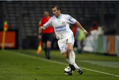 Hambourg suit Cheyrou