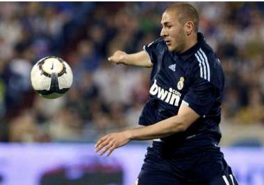 Cole envoie Benzema à MU