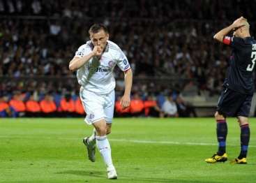 Olic démolit Nantes