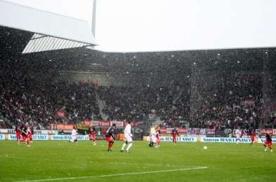 Nancy brade sa pelouse