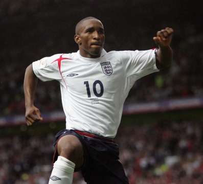 Defoe soulagé en public