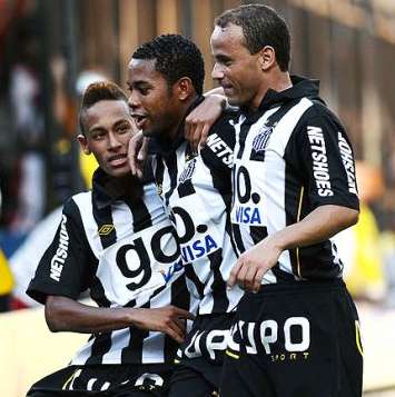 Robinho et Santos fêtent trop leurs buts