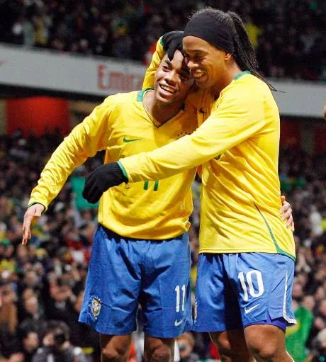Robinho associé à Ronaldinho ?