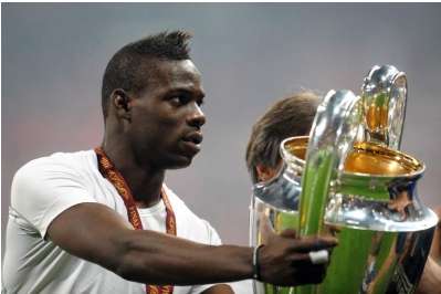 Balotelli entretient le suspense