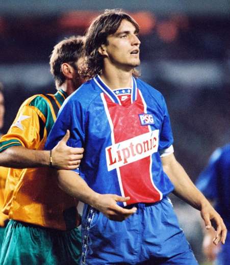 TOURNEZ AVEC DAVID GINOLA !